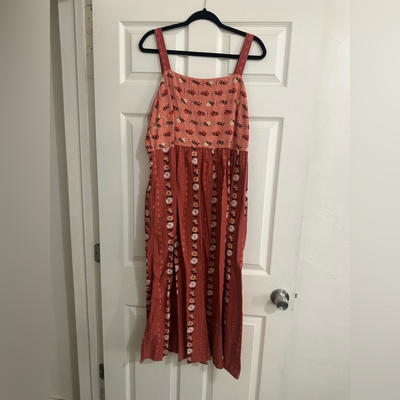 Floral Red Midi Dress - Picture 2 of 2